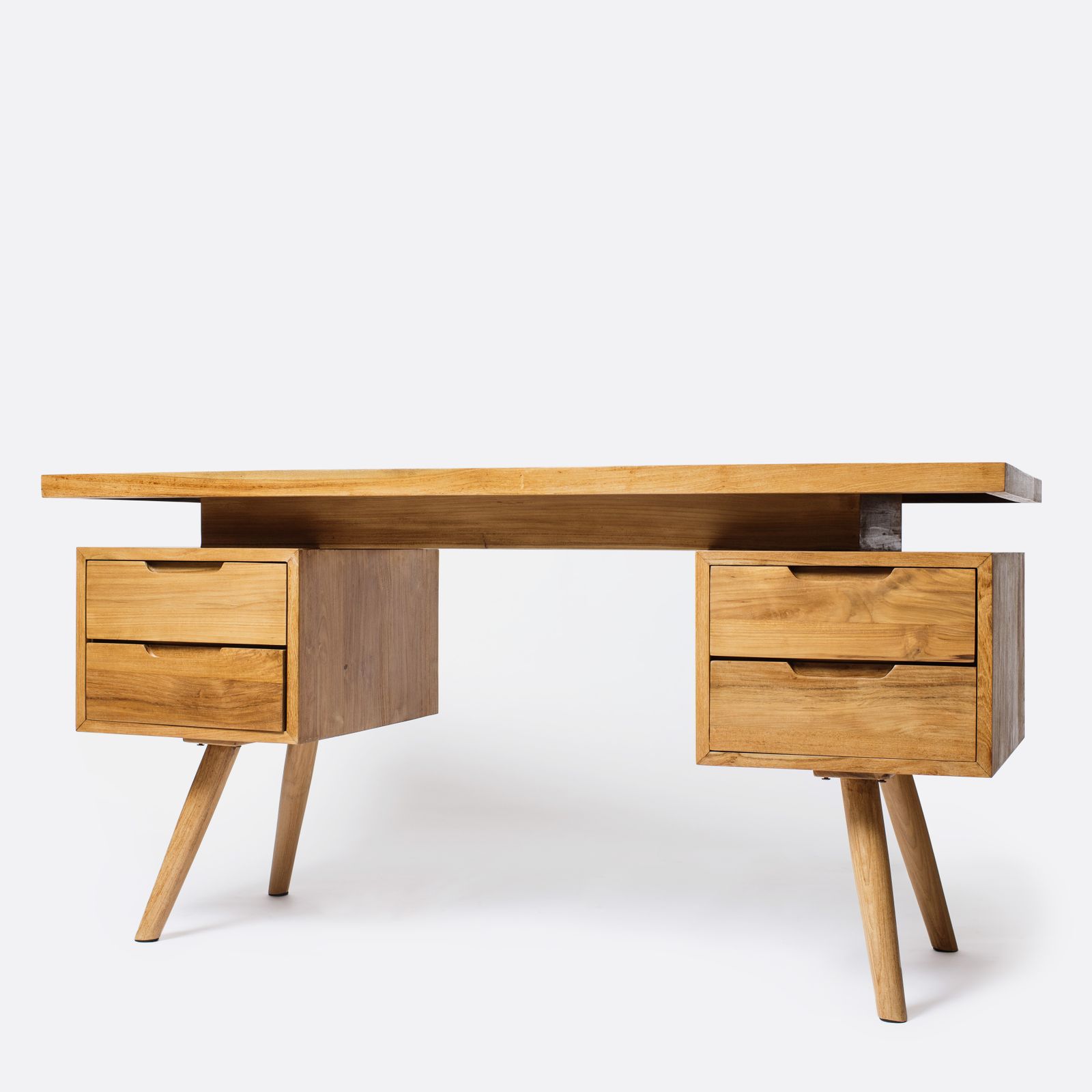 Bureau But : sept modèles classiques décryptés, de la console au grand plan de travail
